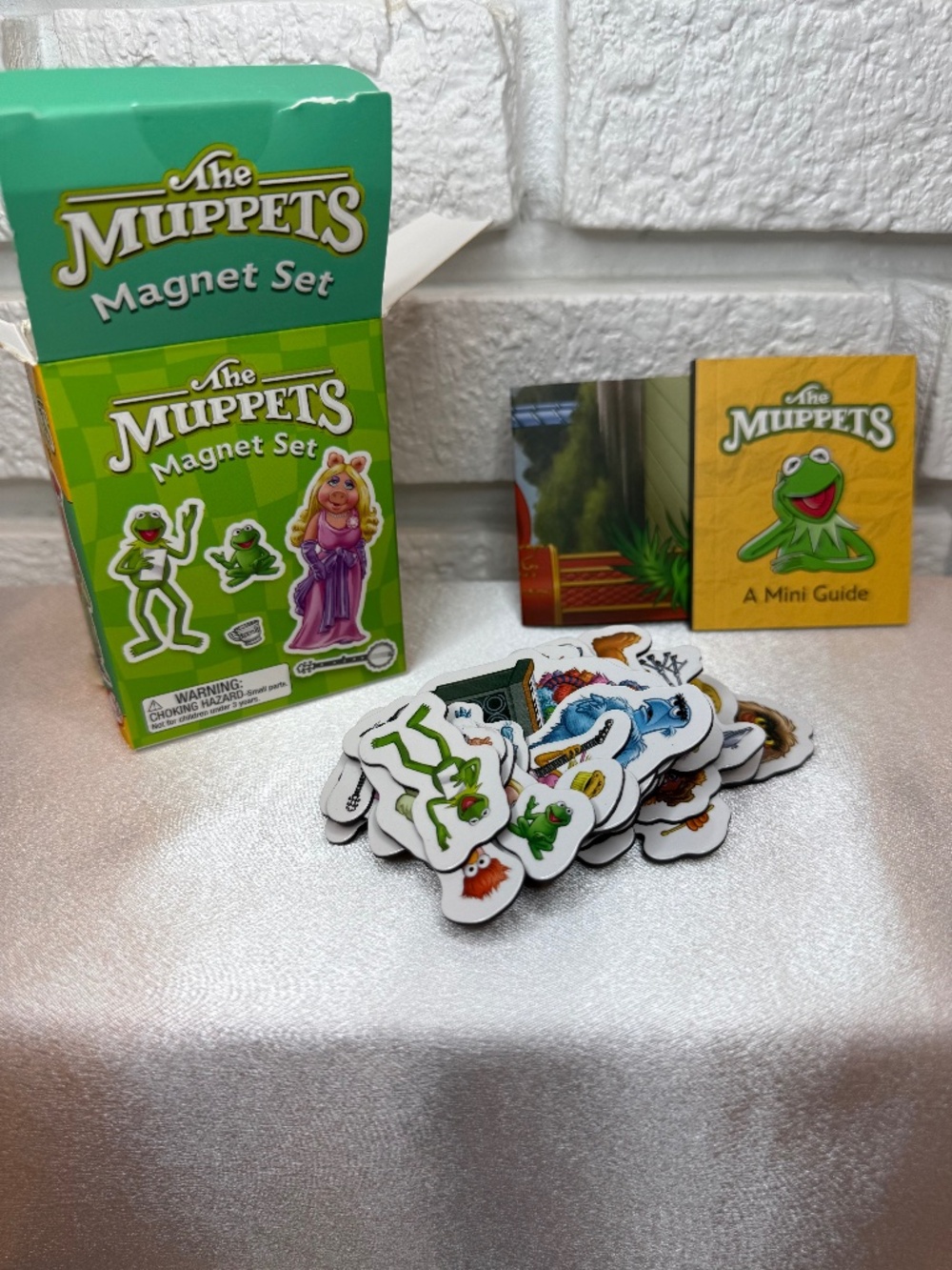 The Muppets Magnet Set - New In Box - Picture 3 of 3